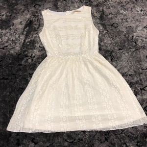 Malloy Lace Off-White/ cream dress